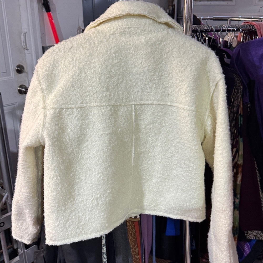 Black Label Cream Fleece Jacket - Picture 3 of 6